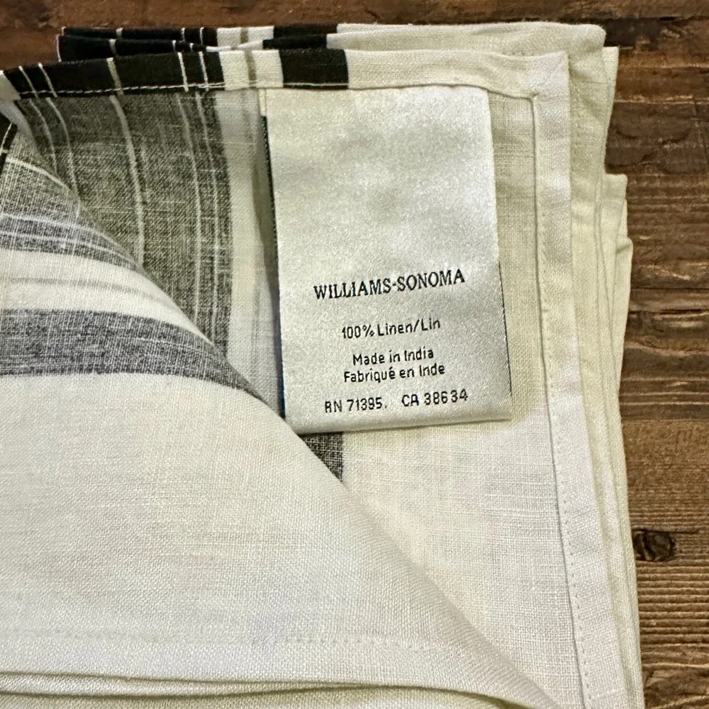 Williams Sonoma Black and Flax Linen Napkins